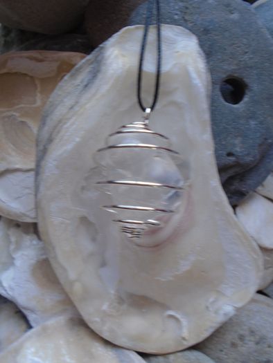 Clear Quartz necklace,gemstone jewellery.Unisex jewellery.Gift