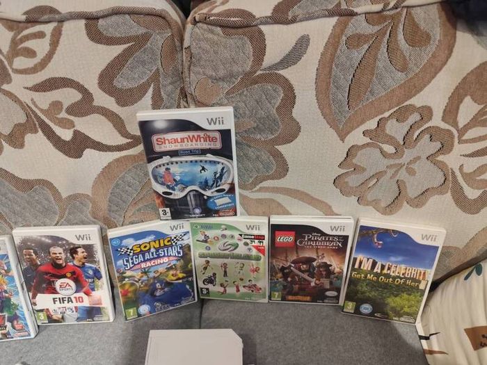 Wii bundle with 7 games