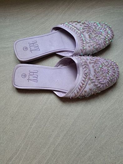 purple slippers