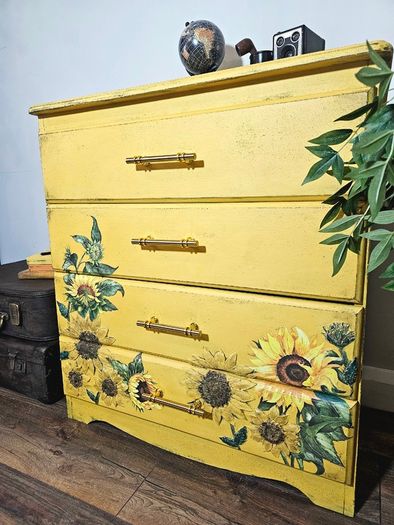 Chest of drawers