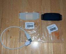 Tractive Cat 4 GPS tracker sleeves + charging cable