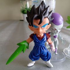bunch of dragon ball figures