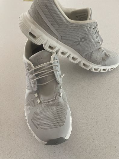 On Cloud UK size 10 runners