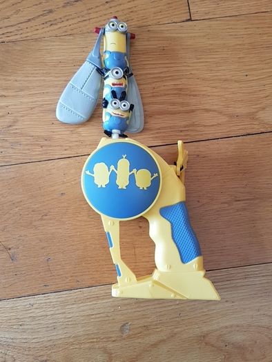 Flying Heroes Despicable Me Hand Launcher