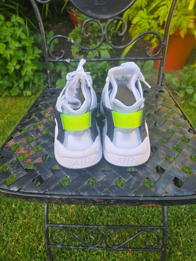Nike Air Huarache Men's Trainers DV6825-100 Size UK7, EU41