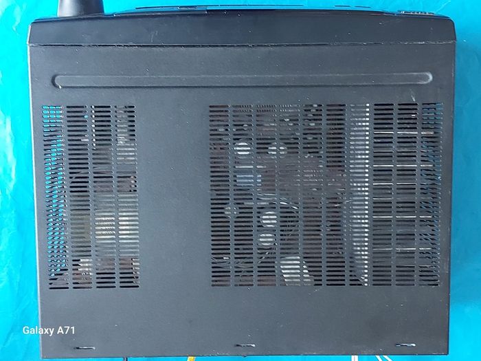 AIWA Stereo Integrated Amplifier Model No. MX-Z9400MK, with 2 large AIWA Speakers, Model No, 8X-Z9400, Impedance 6ohms, in excellent condition