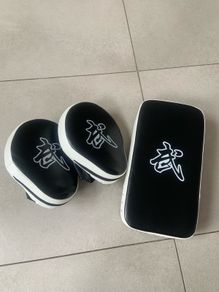 Boxing , MMA Kick Pads & Focus Mitts Set ,Excellent Condition