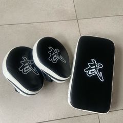 Boxing , MMA Kick Pads & Focus Mitts Set ,Excellent Condition