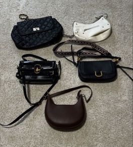 Various random accessories included with the lot