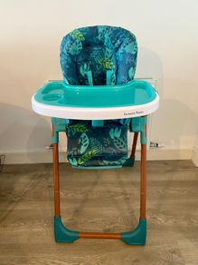 High Chair w/ newborn insert (Cosatto Noodle)