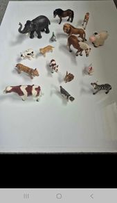 12 Schleich toy animals