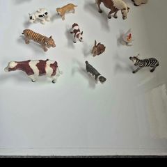 12 Schleich toy animals