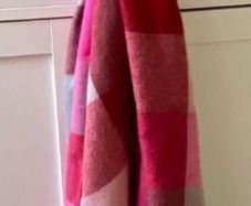 Gorgeous Pink/Red Checked Oversized Scarf Wrap Shawl Pashmina