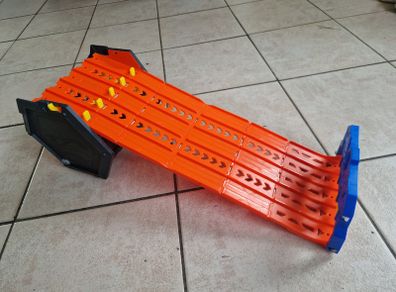 Hot wheels Roll Out Raceway Track