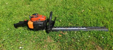 Tanaka THT210B hedge trimmer