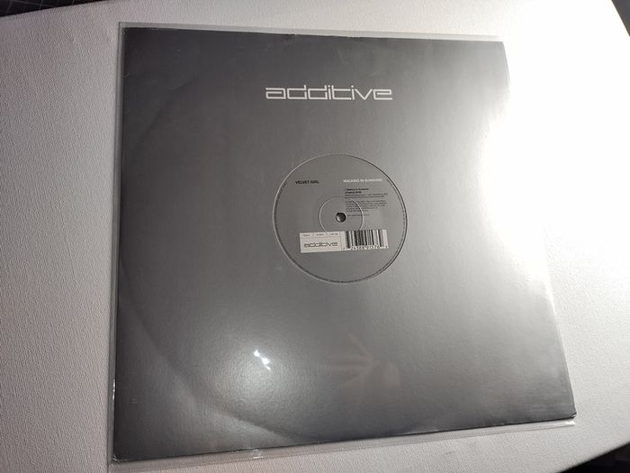 Velvet Girl - Walking In Sunshine + Velvet - Additive Records - QUALITY Late 90s Progressive TRANCE! Condition EXCELLENT!