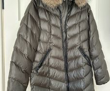 Blonde no 8 designer Puffa
