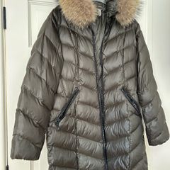 Blonde no 8 designer Puffa