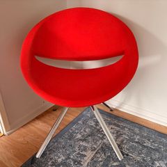 Crescent Star Feature or Office Reception Chair