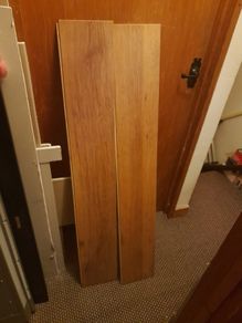 Oak laminate flooring