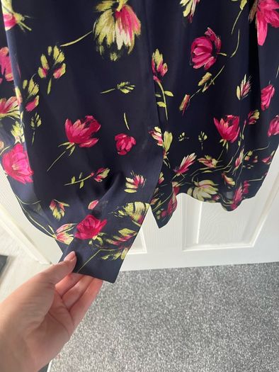 Hobbs Silk Dress - Size 12 - Fully lined, perfect condition and ruching to waist