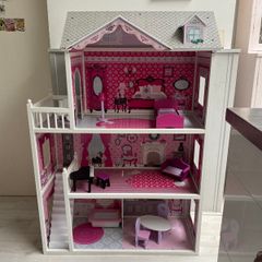 Sadie's Wooden Dolls House