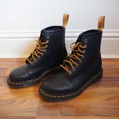 Dr Martens Vegan boots