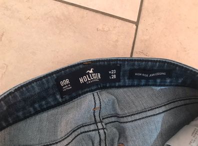 Hollister skinny jeans W23 L28