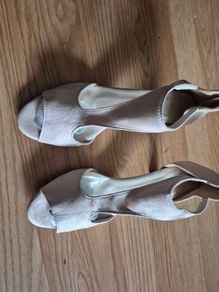 Blush color Sandals size 43