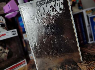 Avengers ! Issue #369 ! Silver Foil Raised Cover ! Bloodties Conclusion ! 1993 ! by Marvel !