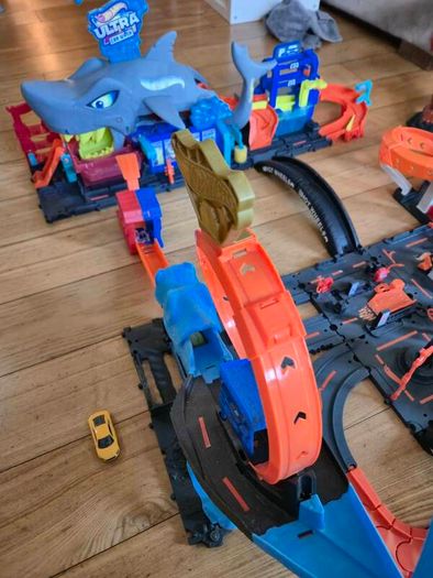 Hot wheels city