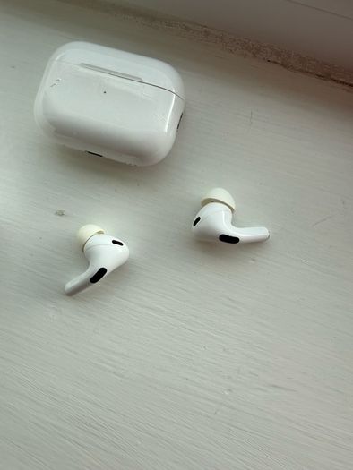 Apple AirPods Pro 2