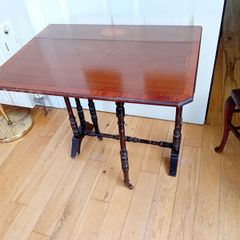 Occasional Fold-out Table