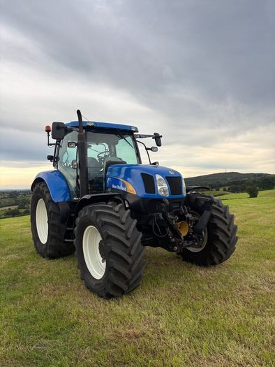 New Holland T6070 tractor