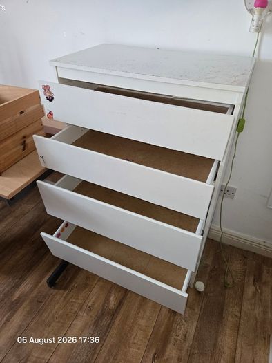 Free chest of drawers