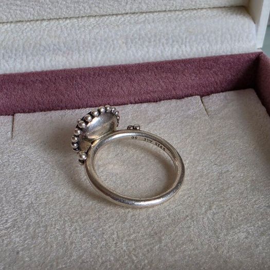 Pandora midnight star blue cristal ring in great condition size (56)