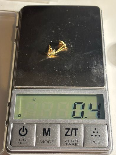 Small 9ct Gold Bow Earrings