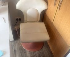 beauty chair