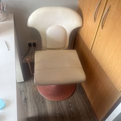 beauty chair