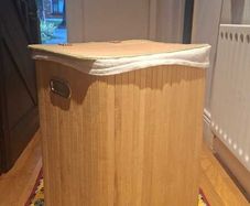 Bamboo laundry basket with lid