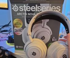 Arctis Nova7X Wireless headphones