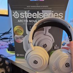 Arctis Nova7X Wireless headphones