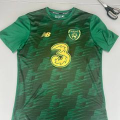 Republic of Ireland 19/20 Training Shirt M