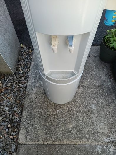 Oasis's water dispenser