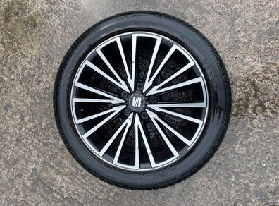 Seat Leon 2019 1 Alloy Wheel with Tyre Pirelli R17