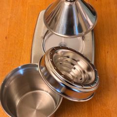 Stainless steel manual juicer