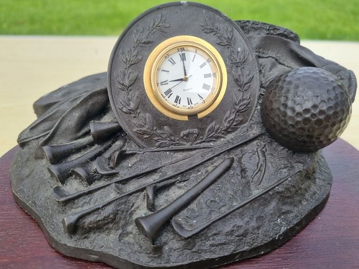 Royal Tara, golf-themed desk clock