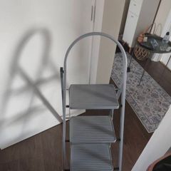 Step ladder