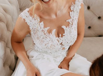 Wedding dress with detachable train + veil