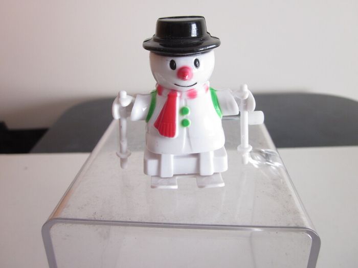 Wind -Up Snowman Toy